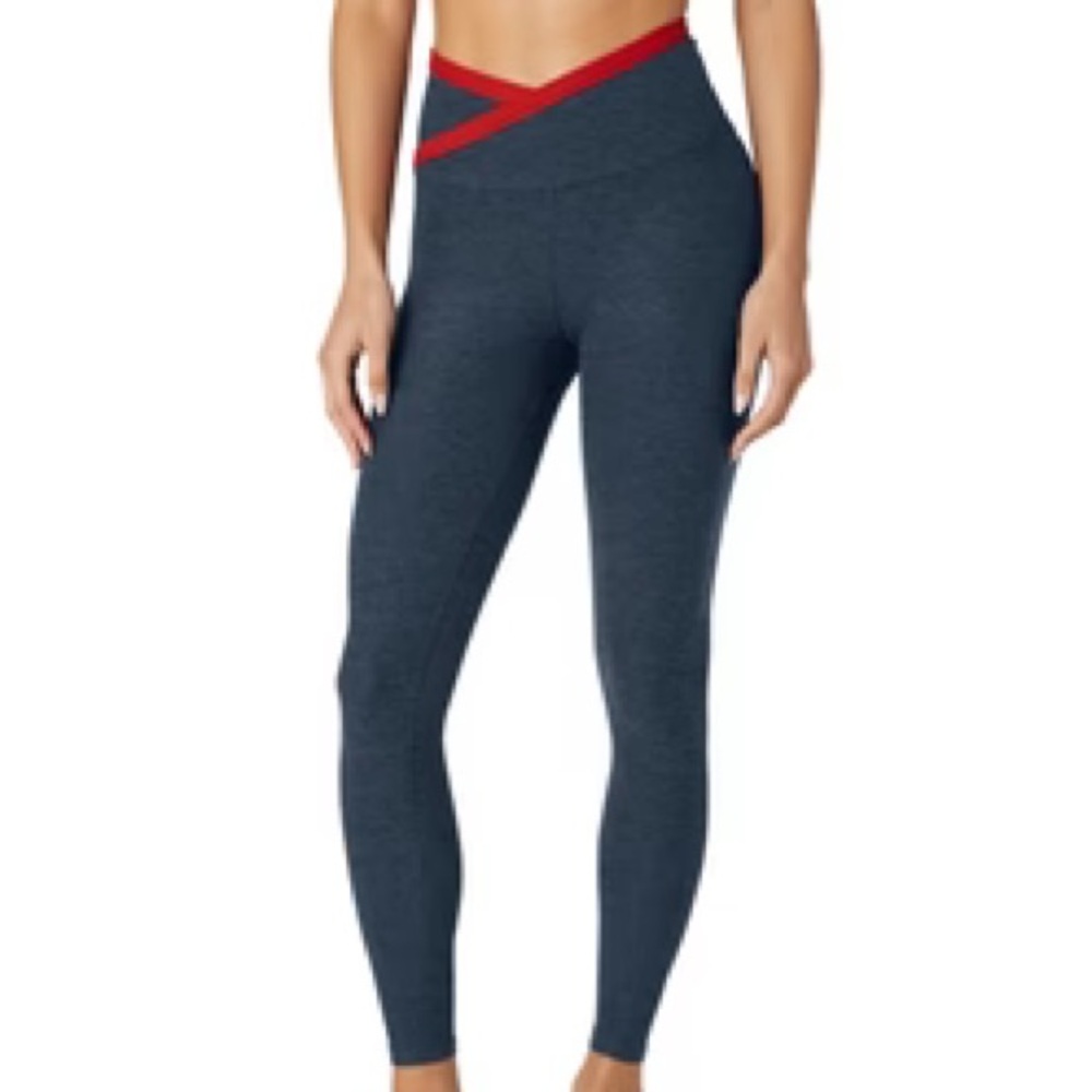 NWT Beyond Yoga
Spacedye Outlines High Waisted Midi Leggings Sz S/P/P